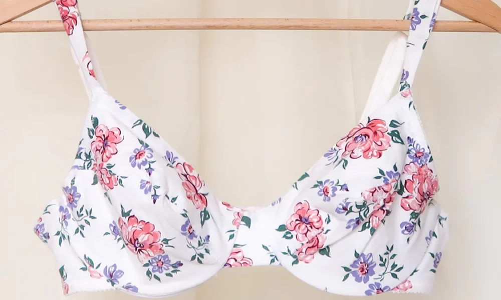 Comfortable and Stylish: The Vintage Underwired Bra - TechAnnouncer