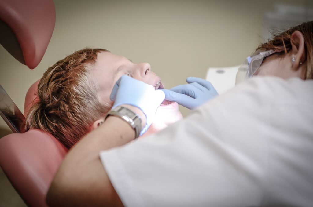 role of dentists