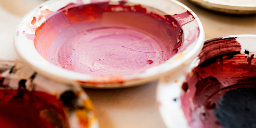 white and red ceramic bowl
