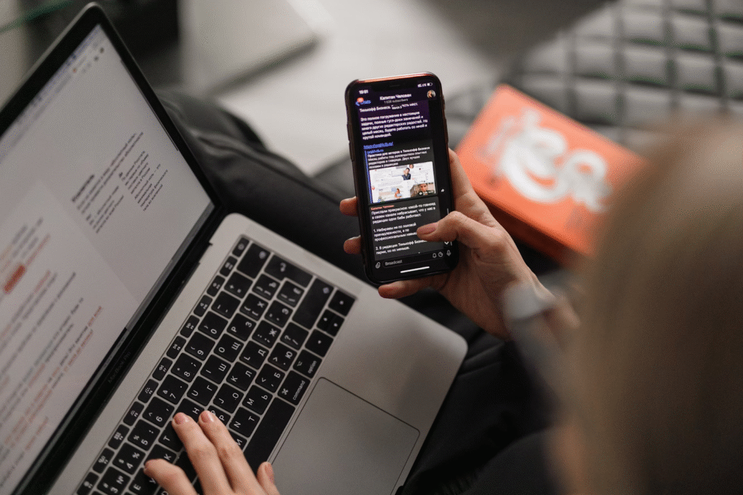 Why More Americans Are Re-Evaluating Their Cellphone Service Providers This Year