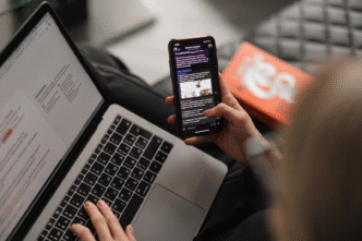 Why More Americans Are Re-Evaluating Their Cellphone Service Providers This Year
