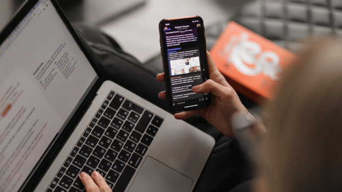 Why More Americans Are Re-Evaluating Their Cellphone Service Providers This Year