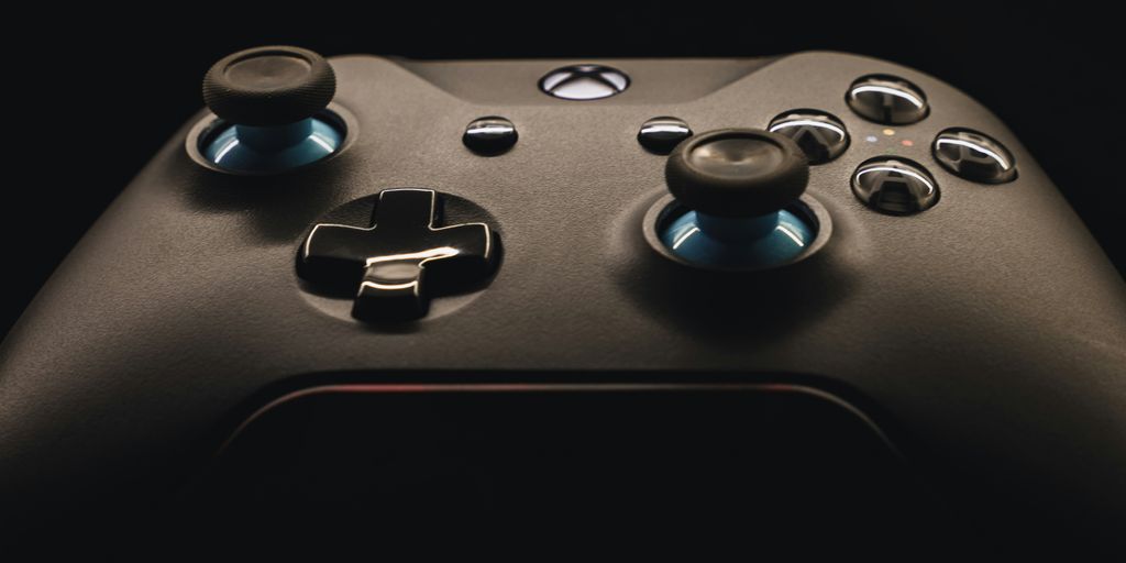 black xbox one game controller