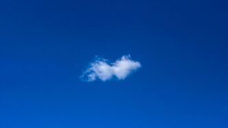 white cloud under clear sky