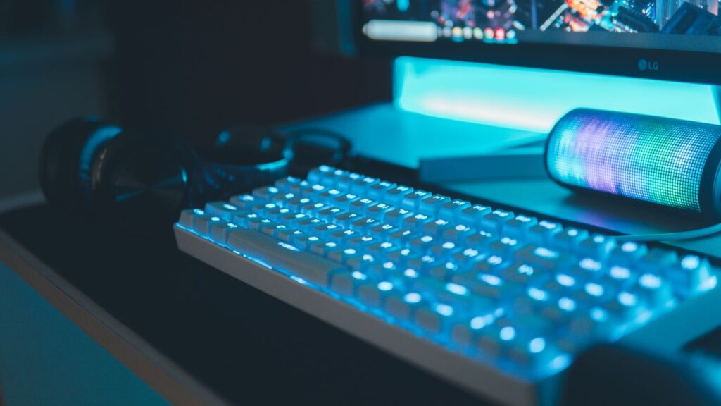 white computer keyboard