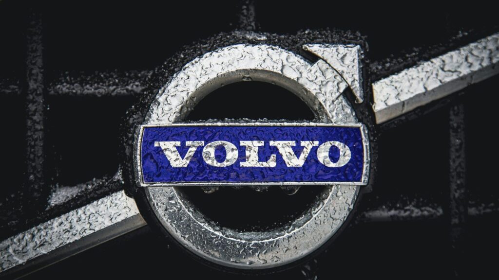 a volvo emblem on the front of a car