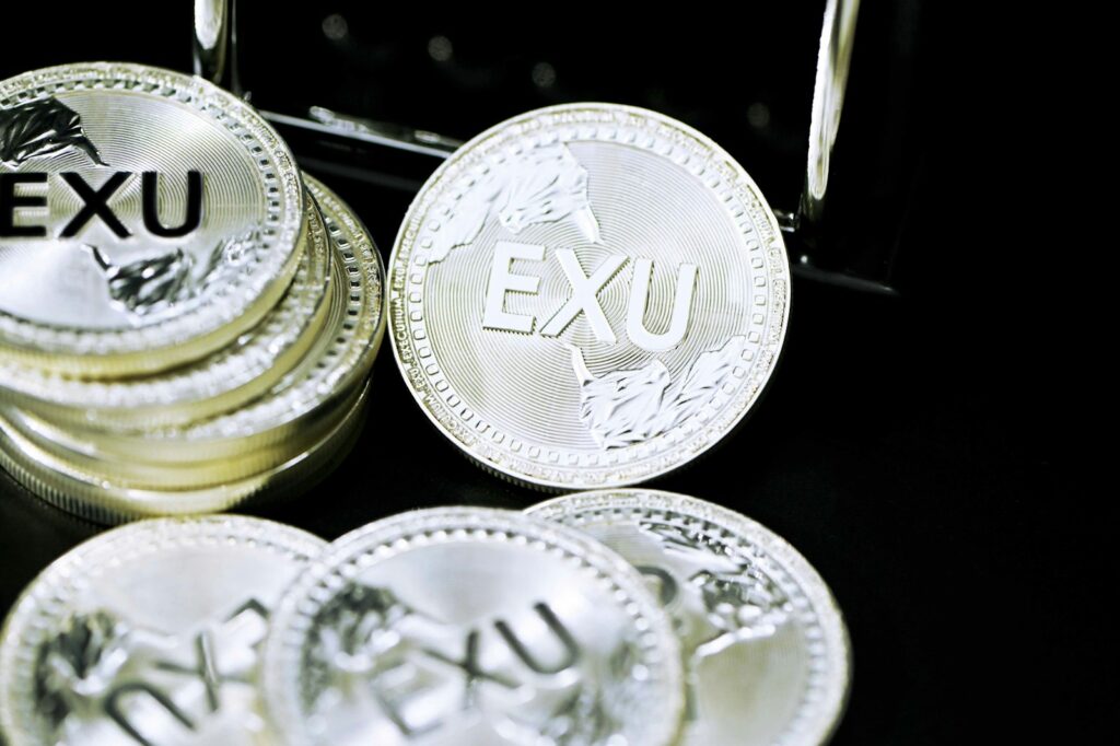 silver and gold round coins