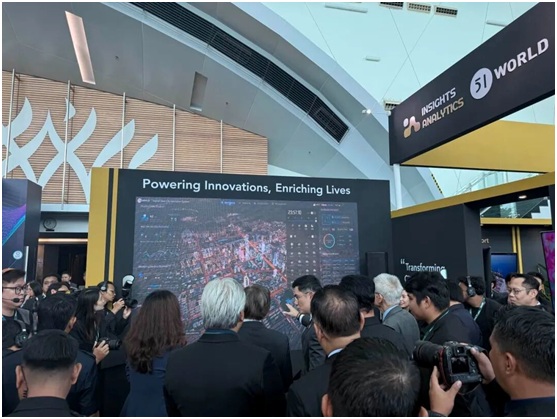 Earth Cloning Commemorative Badge