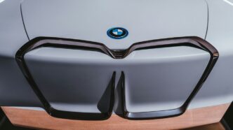 black and gray plastic chair