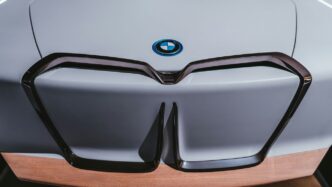 black and gray plastic chair