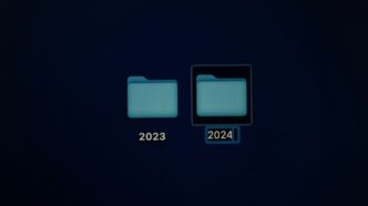 a close up of a cell phone with two different buttons