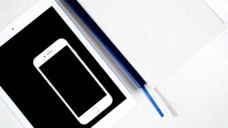 E Ink Smartphone Technology