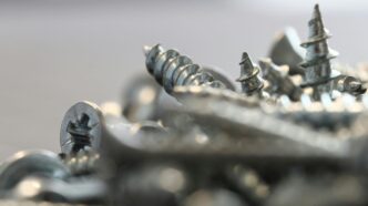 a bunch of screws that are laying on a table