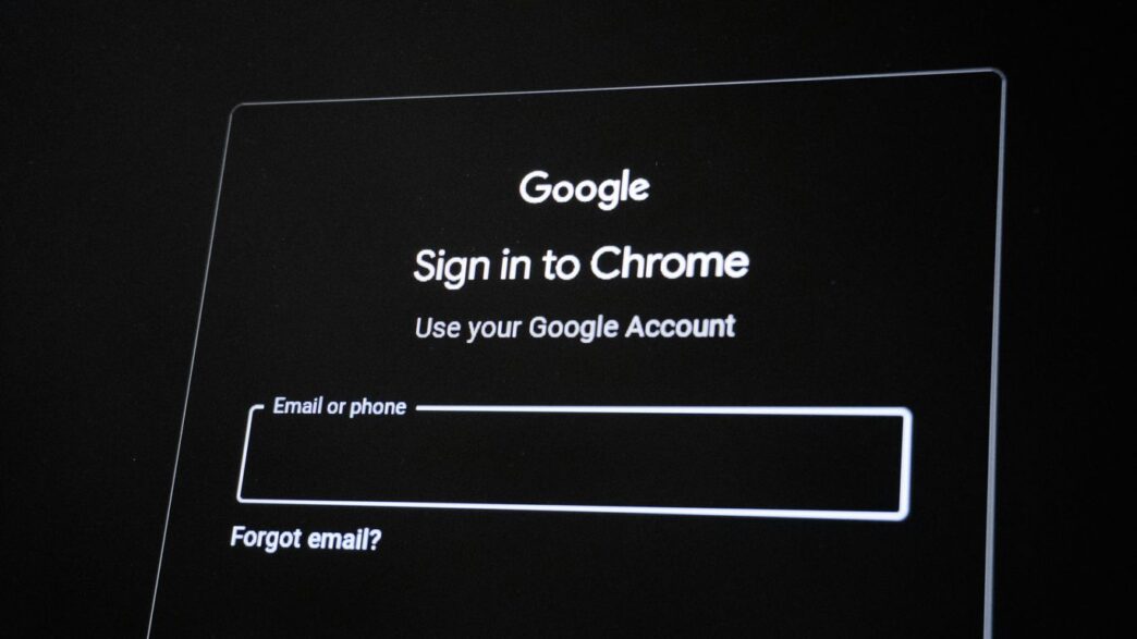 Google chrome sign-in screen with email field.