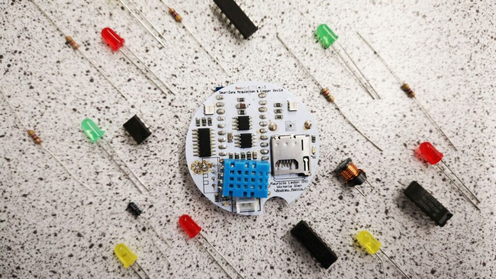 a group of electronic components sitting on top of a table