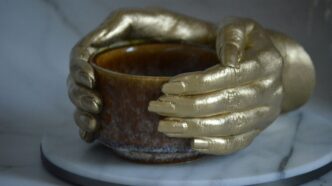 a sculpture of a human skull