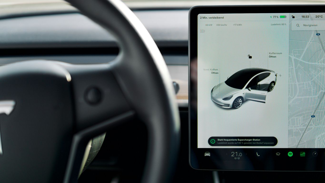 Unpacking the Latest Tesla Release Note: What's New in Software Update ...