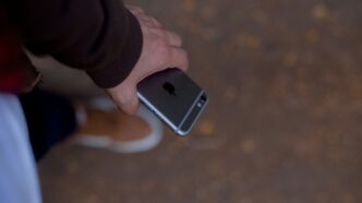 silver iPhone 6s Plus