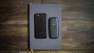 black iPhone 7 with box