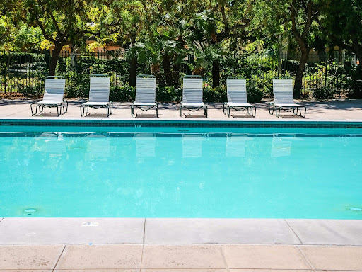 Ditching the Skimmer Net How Smart Tech is Revolutionizing Pool Maintenance