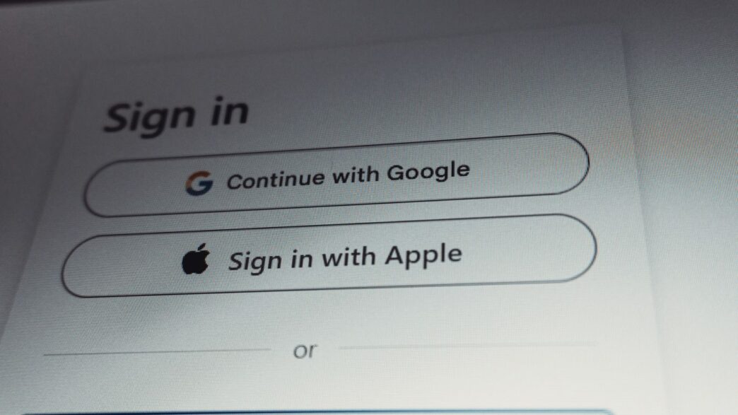 Sign in options with google and apple accounts.