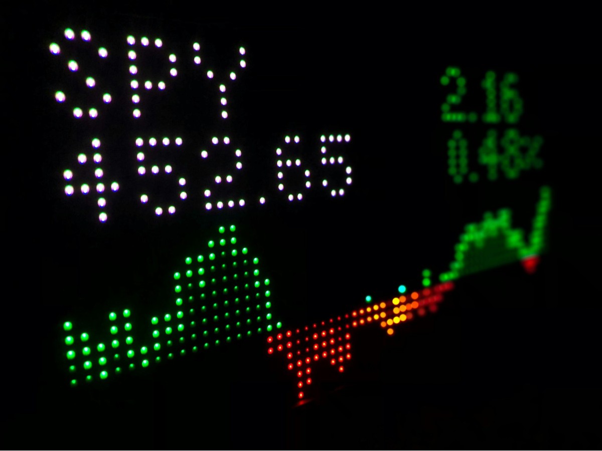 Nifty 50 at a Turning Point? 5 Market Signals Worth Watching